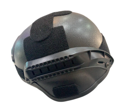 Casco táctico con oreja sin regulación ZE-345